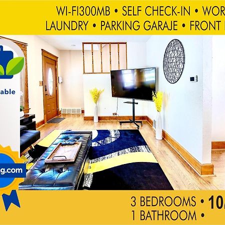 The Amber Retreat - Brooklyn Centre Comfort - Charming Space For Families, Couples & Business Travelers Near Downtown - With 300Mb Wifi, Parking & Self Check-In 클리블랜드 외부 사진