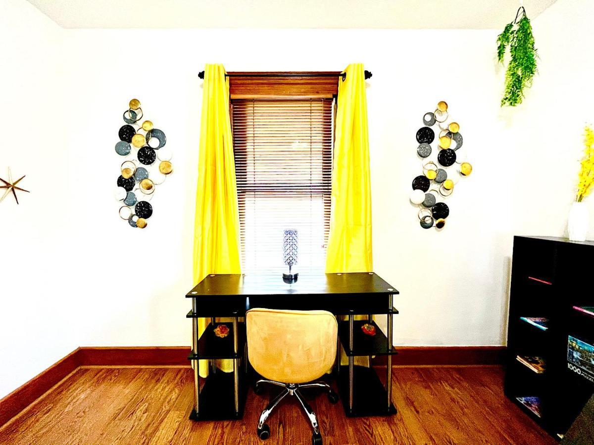 The Amber Retreat - Brooklyn Centre Comfort - Charming Space For Families, Couples & Business Travelers Near Downtown - With 300Mb Wifi, Parking & Self Check-In 클리블랜드 외부 사진