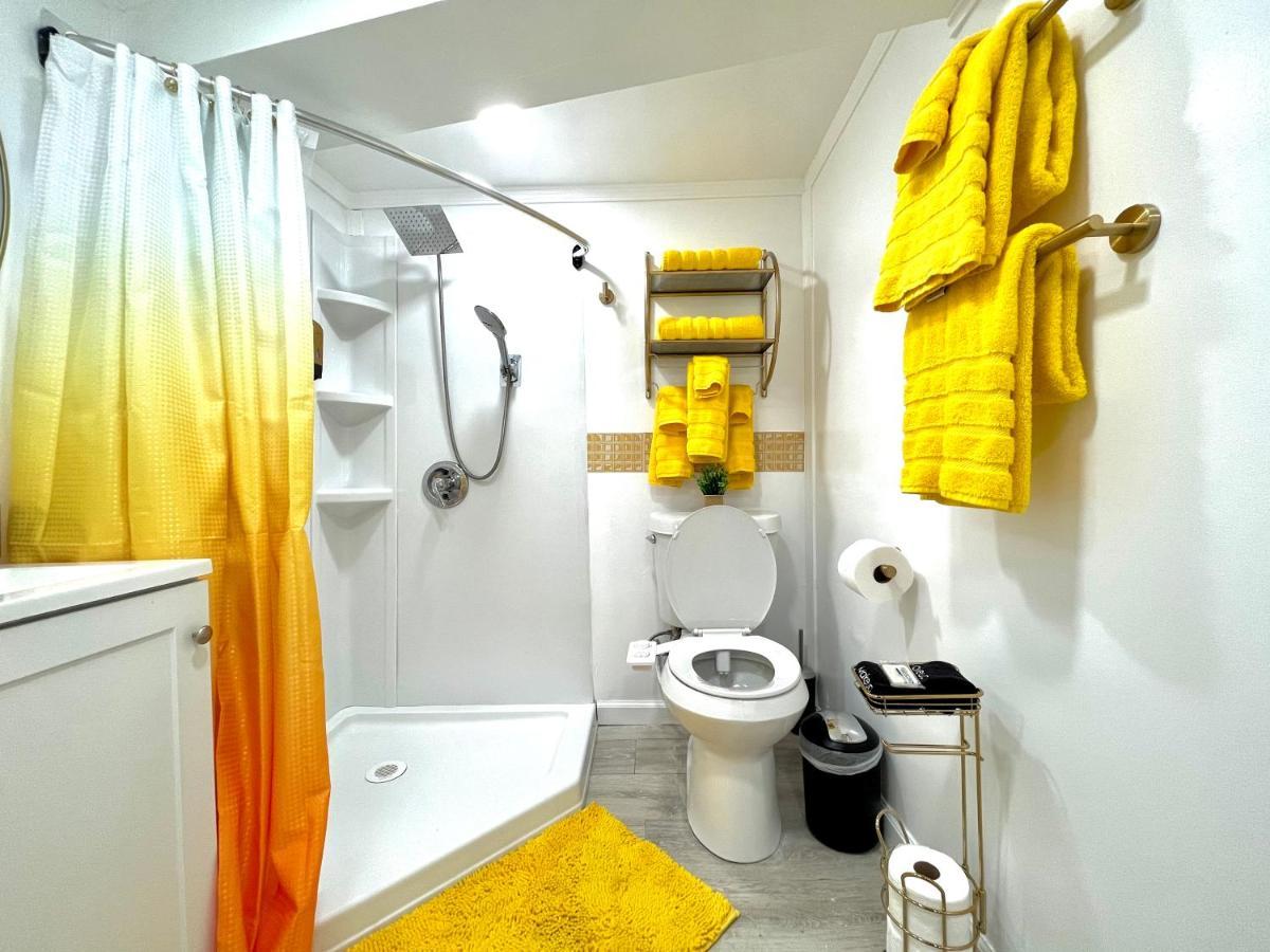 The Amber Retreat - Brooklyn Centre Comfort - Charming Space For Families, Couples & Business Travelers Near Downtown - With 300Mb Wifi, Parking & Self Check-In 클리블랜드 외부 사진