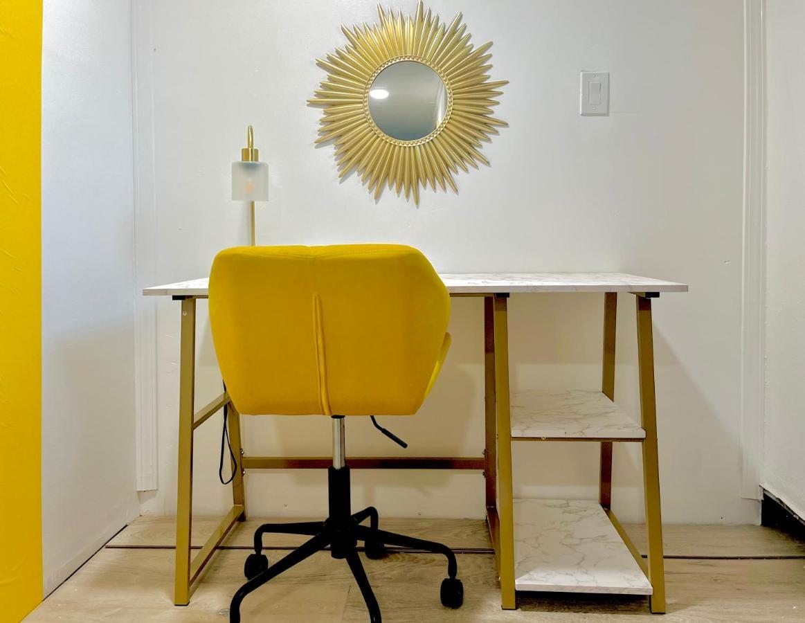The Amber Retreat - Brooklyn Centre Comfort - Charming Space For Families, Couples & Business Travelers Near Downtown - With 300Mb Wifi, Parking & Self Check-In 클리블랜드 외부 사진